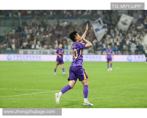 天津津门虎奋勇争先展现足球魅力引领城市体育新风尚 天津津门虎奋勇争先展现足球魅力引领城市体育新风尚